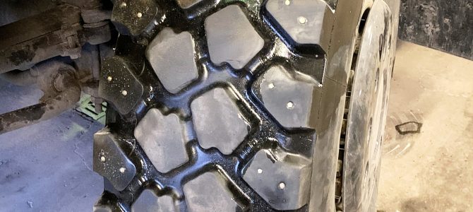 Spikes am Expeditionsmobil nachrüsten in Norwegen